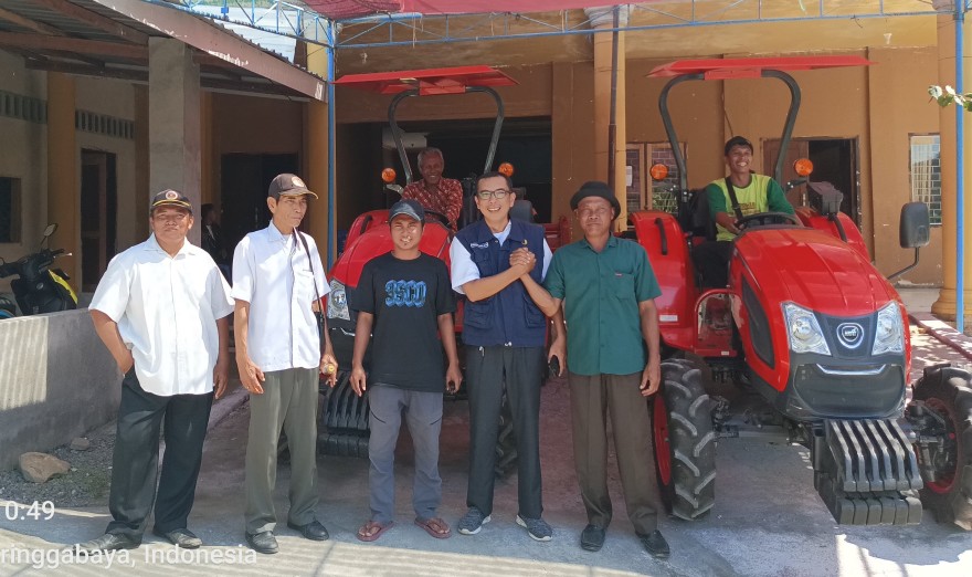 SERAH TERIMA BANTUAN ALAT TRAKTOR/JONDER UNTUK KELOMPOK & ANGGOTA KELOMPOK TANI DESA GUNUNG MALANG
